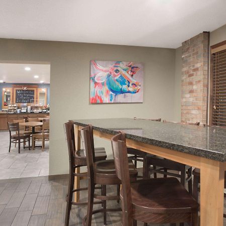 Americinn By Wyndham Mount Pleasant מראה חיצוני תמונה