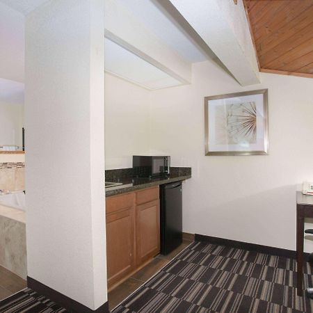 Americinn By Wyndham Mount Pleasant מראה חיצוני תמונה