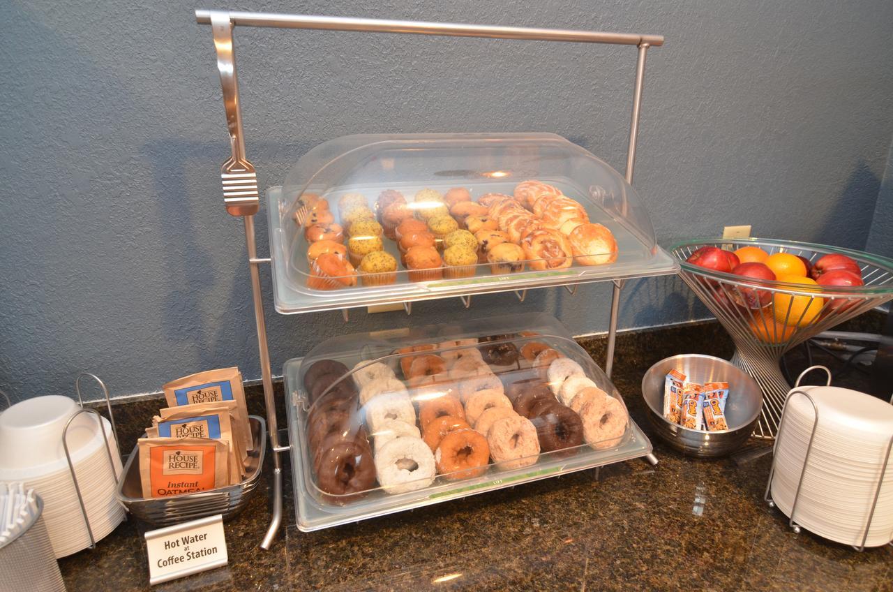 Americinn By Wyndham Mount Pleasant מראה חיצוני תמונה