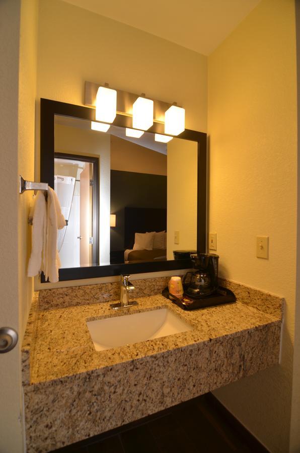 Americinn By Wyndham Mount Pleasant מראה חיצוני תמונה