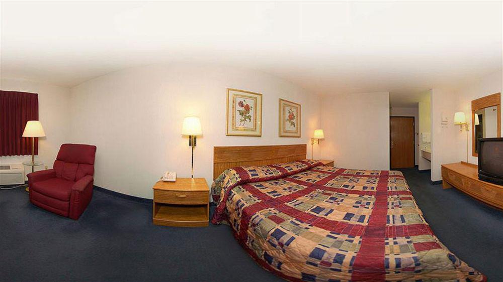 Americinn By Wyndham Mount Pleasant מראה חיצוני תמונה